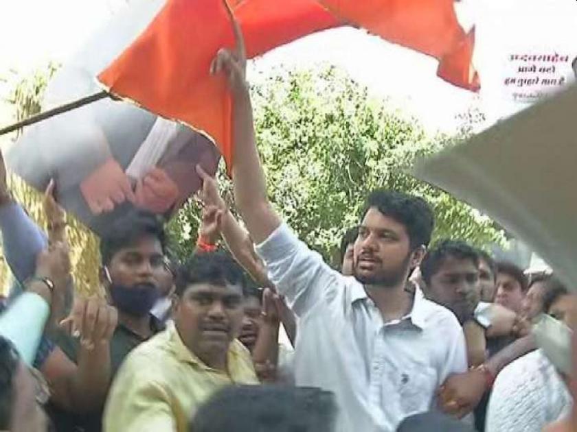 Narayan Rane; Suspend the police who raise their hands against Shivsaink; Demand of Varun Sardesai | Narayan Rane vs Shivsena: युवासेनेच्या कार्यकर्त्यांवर हात उचलणाऱ्या पोलिसांचे निलंबन करावं; वरुण सरदेसाईंची मागणी