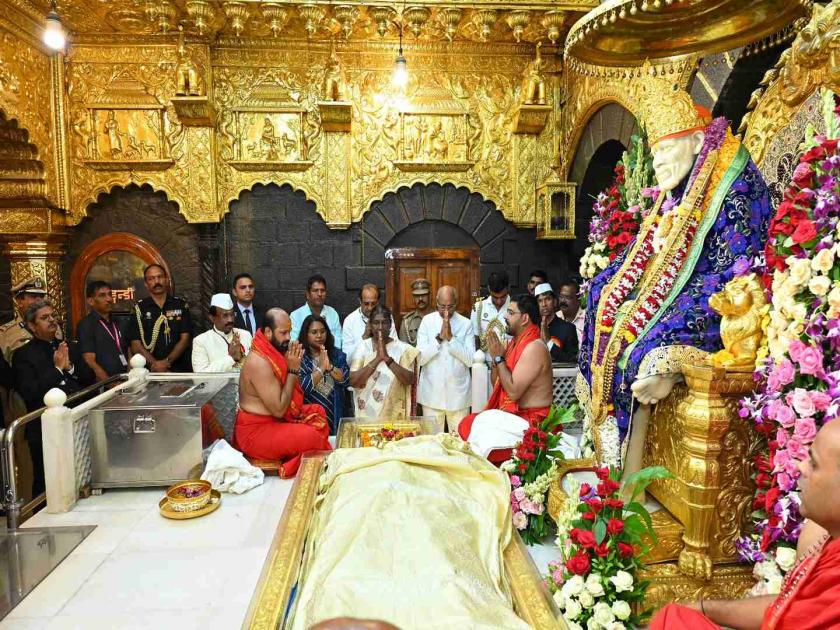 President Draupadi Murmu took darshan of Sai Baba | राष्ट्रपती द्रौपदी मुर्मू यांनी घेतले साईबाबांचे दर्शन; निंबवृक्षास प्रदक्षिणा मारली