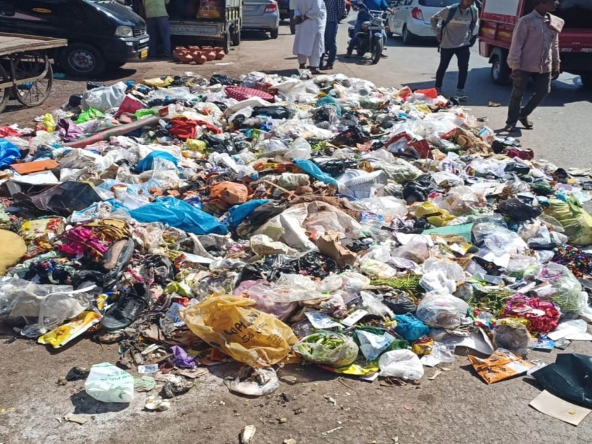 mumbai slums will not be litter free there is no response from the contractor despite calling for tenders | मुंबईतील झोपडपट्ट्या कचरामुक्त होईना; निविदा मागवूनही कंत्राटदाराचा प्रतिसाद नाही