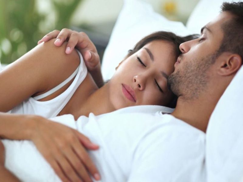 Are you too do this big mistake while sleeping | रात्री झोपताना तुम्ही सुद्धा 'ही' मोठी चूक करता का?