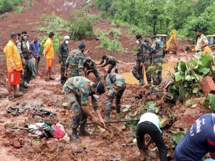 Raigad Landslides: Whose hand is found in the rescue, whose torso; Stop work Taliye villagers demand | Raigad Landslides: बचावकार्यात कुणाचा हात सापडताेय, तर कोणाचे धड; बचाव कार्य थांबवा, ग्रामस्थांची मागणी