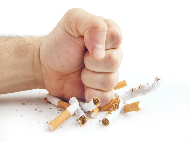 Want to quit smoking eat these herbs ways to quit smoking | धुम्रपान सोडण्याचा संकल्प करताय? 'या' गोष्टींची होईल मदत!