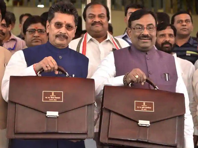Maharashtra Budget 2019: the announcement of Interim budget of Maharashtra state assembly | Maharashtra Budget 2019: मुनगंटीवारांच्या सुटकेसमध्ये दडलंय काय ? राज्याचा अंतरिम अर्थसंकल्प आज