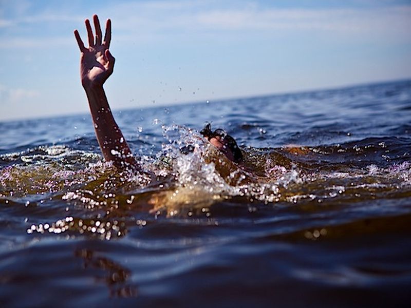 Six year old children drown in the lake, 4 minorities in custody by police buldhana | सहा वर्षाच्या बालकाला तलावात बुडवून मारले, 4 अल्पवीयन ताब्यात