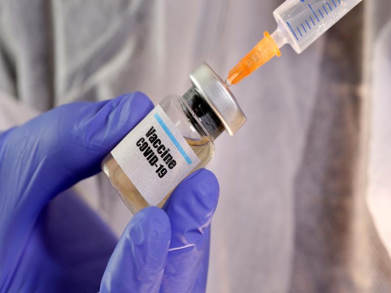 CoronaVirus News: Human trials of the AstraZeneca vaccine have been suspended for some time | CoronaVirus News: अ‍ॅस्ट्राझेनिसाच्या लसीच्या मानवी चाचण्या काही काळ थांबविल्या