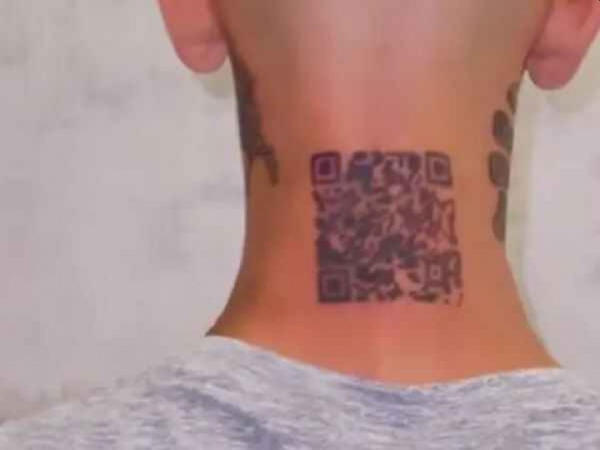 Youth got QR Code tattooed to open his instagram | प्रसिद्धीसाठी युवकानं मानेवर 'QR Code' टॅटू काढला; पण नंतर जो काही प्रताप घडला, तो ऐकून...