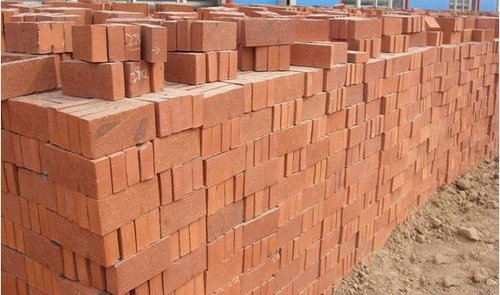 Demand for clay bricks declined due to 'this' factor; Professional distressed | 'या' कारणामुळे मातीच्या विटांची मागणी घटली; व्यावसायिक झाले त्रस्त
