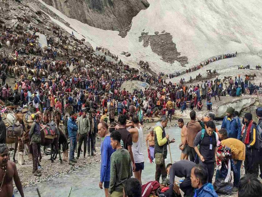 Amarnath Yatra postponed for second consecutive day, 50 thousand devotees stranded | अमरनाथ यात्रा सलग दुसऱ्या दिवशी स्थगित, ५० हजार भाविक अडकले 