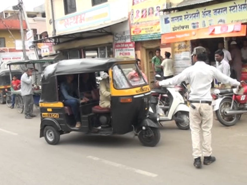 Option to transport ... smart rickshaw! | सोलापुरातील परिवहनला पर्याय...स्मार्ट रिक्षा !