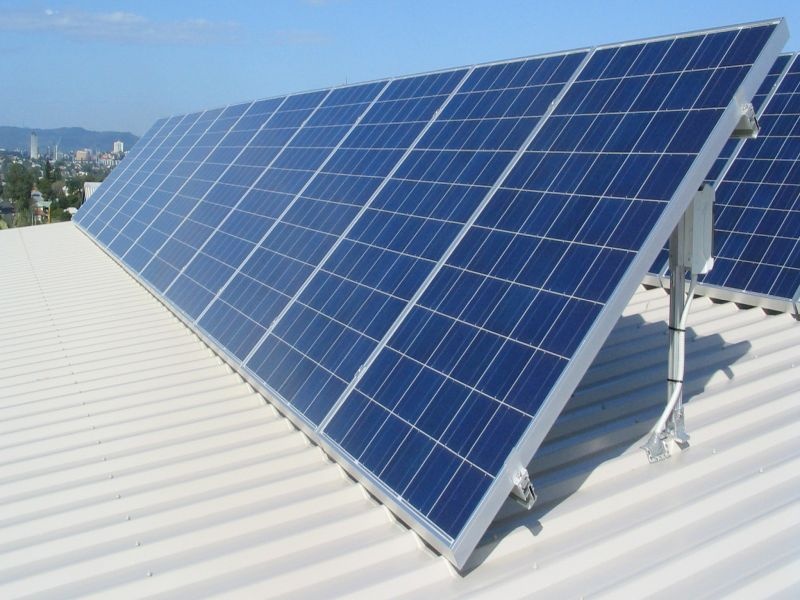 Solar panels on five thousand buildings | पाच हजार इमारतींवर सौर पॅनल