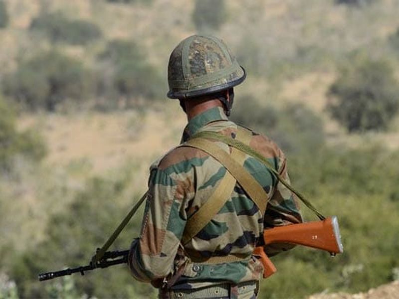 Army Man Sent Info To Pakistan After Getting Into Honeytrap Of Agent In Jaisalmer | हनी ट्रॅपमध्ये अडकलेल्या जवानाला अटक; संवेदनशील माहिती पाकिस्तानला पुरवल्याचा आरोप