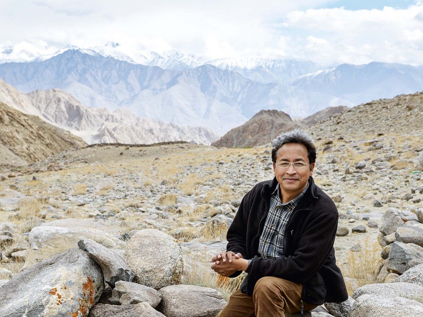 The Real Rancho of Ladakh. Who fights against Scarity of Water and education problem in Ladakh with his brilliant mind | लडाखमधील शिक्षण आणि पाणी प्रश्नाशी दोन हात करणारा प्रत्यक्षातला भन्नाट रॅंचो.