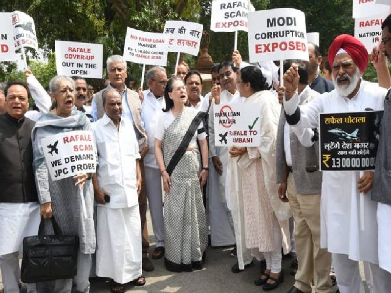 Sonia Gandhi landed against Modi on Rafael deal | राफेल सौद्यावरून मोदींविरोधात सोनिया गांधी उतरल्या मैदानात