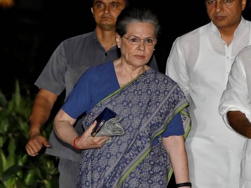 Maharashtra Vidhan Sabha 2019 congress chief Sonia Gandhi to take decision about versova assembly constituency | Vidhan Sabha 2019: मुंबईतील 'या' मतदारसंघातील तिकिटाचा प्रश्न थेट दिल्ली दरबारी; सोनिया गांधींकडे मोठी जबाबदारी