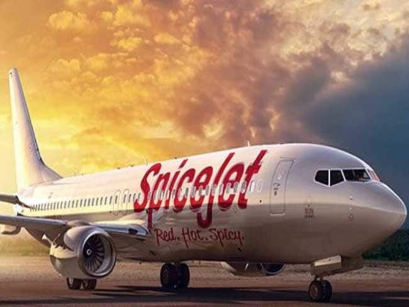 Sales of tickets after ban on SpiceJet flight | स्पाईस जेट विमानाच्या उड्डाणावर बंदी असूनही तिकिटांची विक्री
