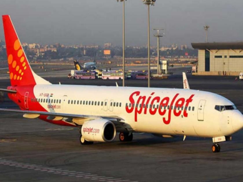 Confusion of SpiceJet Conderon Airlines in mumbai | दुपारी तीन वाजताचे विमान सुटले पावणे अकराला; स्पाईसजेट, कंडेरोन एअरलाइन्सचा गोंधळ