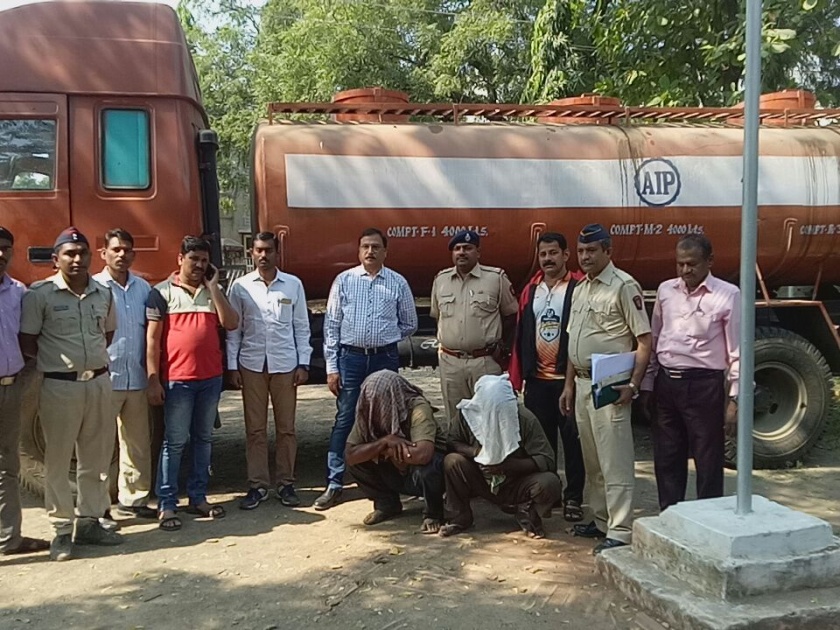 A spiral tanker from Chhattisgarh to Goa was caught in Akola | छत्तीसगडहून गोव्याकडे जाणारा स्पिरीटचा टँकर अकोल्यात पकडला!