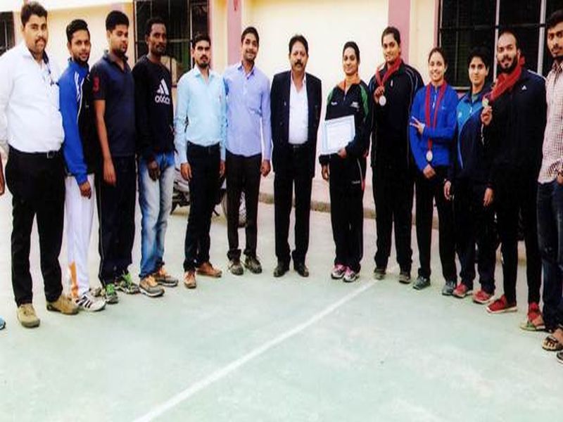 Two gold medals in the state-level tournament for Amaravati's weightlenders | अमरावतीच्या भारत्तोलकांना राज्यस्तरीय स्पर्धेत दोन सुवर्णपदके 