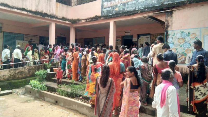 Enthusiasm among voters; Until 12 o'clock in Vidarbha, on average 20 per cent voting | Maharashtra Election 2019; मतदारांमध्ये उत्साह; १२ वाजेपर्यंत विदर्भात सरासरी २० टक्के मतदान