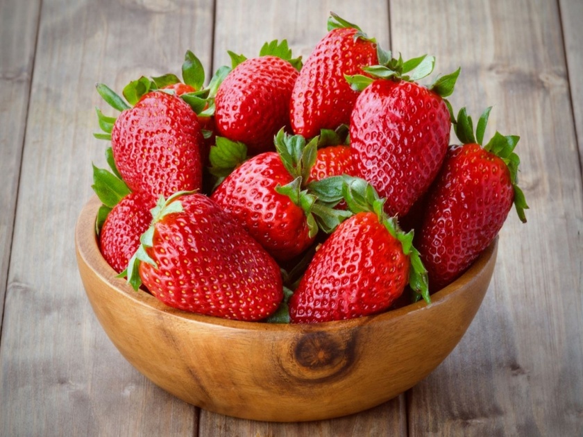 These easy tricks to make strawberry body wash at home | 'या' सोप्या पद्धतीने तयार करा स्ट्रॉबेरी बॉडी वॉश; त्वचेच्या सर्व समस्या होतील दूर 