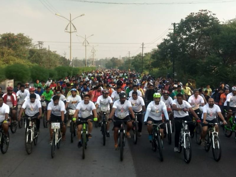 'All city-bicycles', Lokmat Green Kolhapur Raid' s huge response | 'सारे शहर-आले सायकलवर', लोकमत ग्रीन कोल्हापूर राईडला उदंड प्रतिसाद
