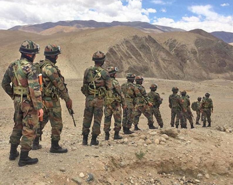 Increased military support on the eastern Ladakh border | पूर्व लडाख सीमेवर वाढीव लष्करी कुमक