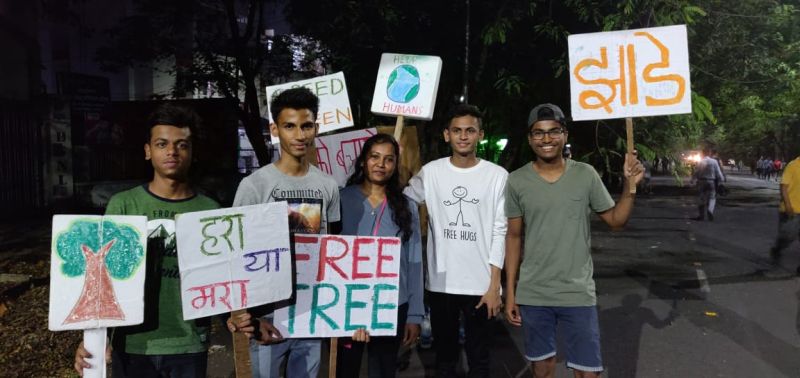 World Earth Day; Free tree distribution by students in Nagpur | जागतिक वसुंधरा दिन; विद्यार्थ्यांनी वाटली मोफत रोपटी