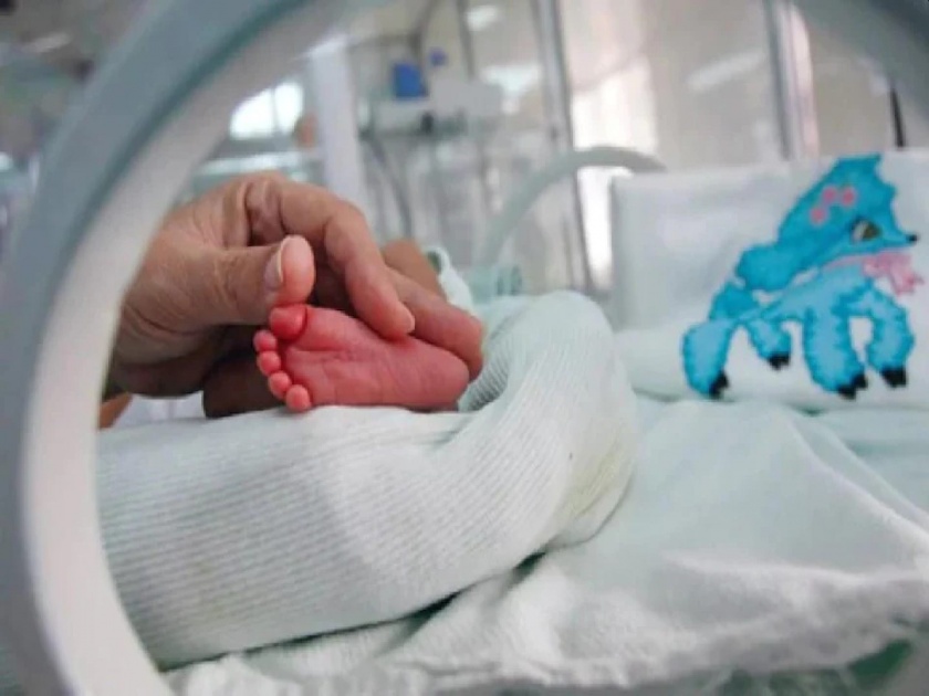 Two newborns died due to increase warmer heat in amrit kaur hospital at Rajasthan | आईनं बाळांना दूध पाजलं अन् काही क्षणानंतर दुर्दैवाने चिमुकल्यांचा मृत्यू झाला