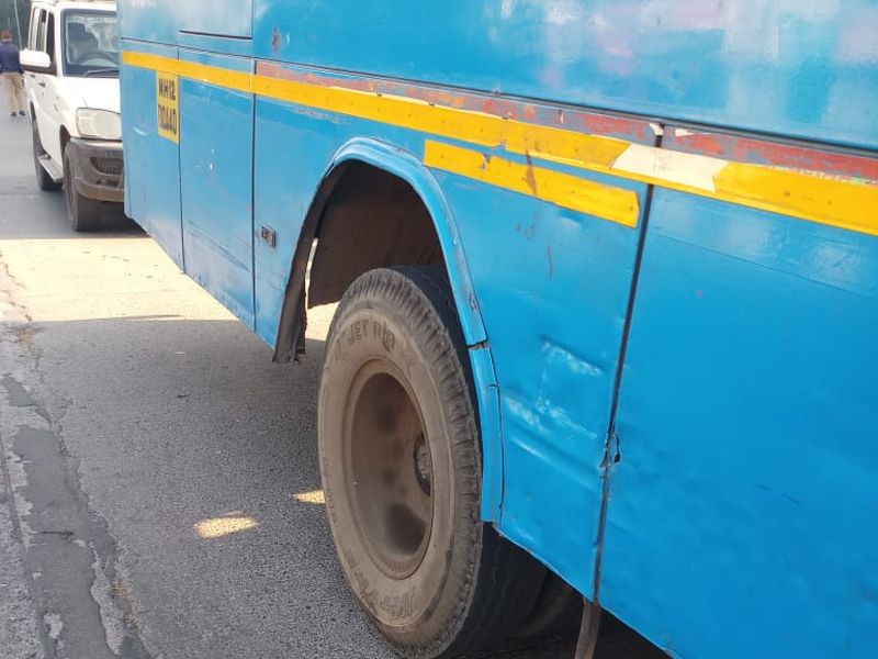 Accident on Sinhagad road; The cyclist died on the spot | सिंहगड रस्त्यावर अपघात; दुचाकीस्वाराचा जागीच मृत्यू