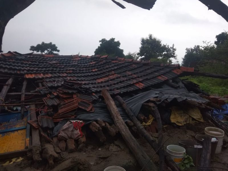 Gadchiroli district collapses three houses; No harm | गडचिरोली जिल्ह्यात अतिवृष्टीने तीन घरं कोसळली; जिवीतहानी नाही