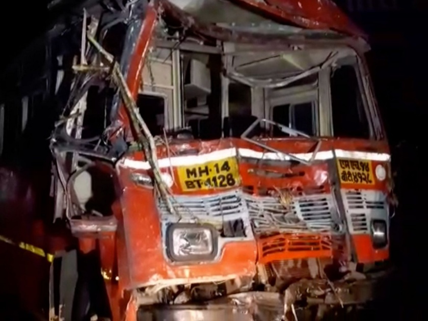 15 students 3 teachers and driver injured in st bus accident on old mumbai pune highway | जुन्या मुंबई-पुणे महामार्गावर एसटी बसला अपघात; 15 विद्यार्थ्यांसह 3 शिक्षक जखमी