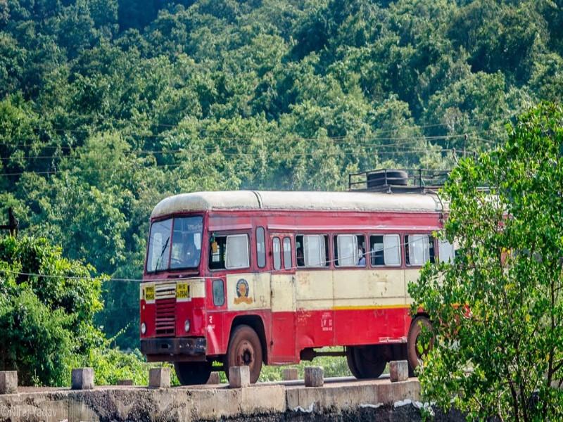Konkan bus no income to st buses in this year On the backdrop of Ganeshotsav ; get a lot of income every year | गणेशोत्सवाच्या पार्श्वभूमीवर कोकण बस मध्ये यंदा 'खडखडाट'; दरवर्षी मिळते भरघोस उत्पन्न 