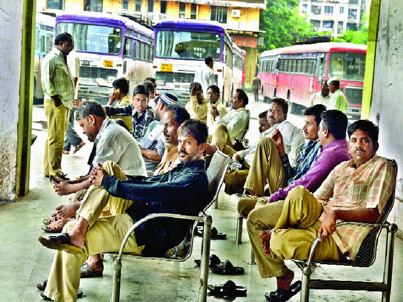 918 employees suspended in the state and 26 in Pune district | ST Strike: राज्यात '९१८' तर पुणे जिल्ह्यात '२६' कर्मचारी निलंबित