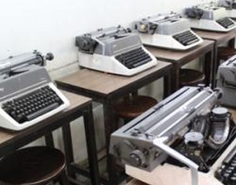 A list of 93 official typewriting and short writing organizations in Akola district | अकोला जिल्ह्यातील ९३ अधिकृत टंकलेखन व लघुलेखन संस्थांची यादी जाहीर