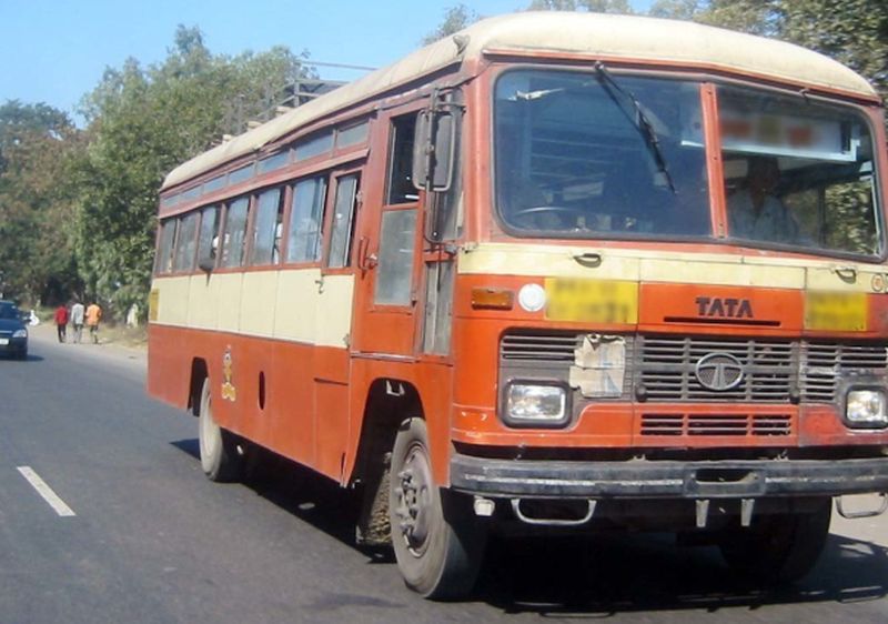 In two days, 36 buses ran 19,000 km; earn Only 5 lakhs | दोन दिवसांत ३६ बसेस १९ हजार किमी धावल्या; हाती पडले केवळ ५ लाख!