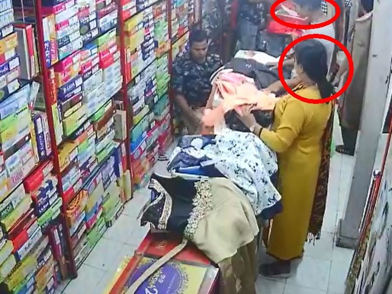 Video: The thieves of Diwali buzz; Two incidents seized by CCTV | Video : दिवाळी खरेदीच्या बहाण्याने चोरट्या महिलांचा सुळसुळाट; दोन घटना सीसीटीव्हीत कैद