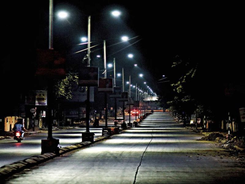 When will 7,000 street lights be installed in Nagpur? | नागपुरात सात हजार पथदिवे कधी लागणार?