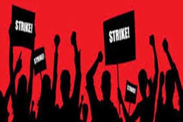 Nationwide strike participation of several unions, independent labor unions out | देशव्यापी संपात अनेक संघटनांचा सहभाग, स्वतंत्र मजदूर युनियन संपाबाहेर