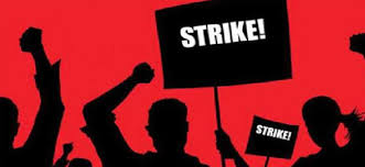 Professor's strike in Buldhana district; the college is closed | बुलडाणा जिल्ह्यात प्राध्यापकांचा संप; महाविद्यालयाचे काम बंद