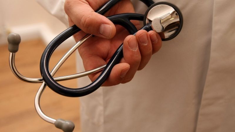 Strike of temporary doctors called off; More than 400 doctors have been begin duty | अस्थायी डॉक्टरांचा संप मागे; राज्यातील ४०० पेक्षा जास्त डॉक्टर झाले रुजू