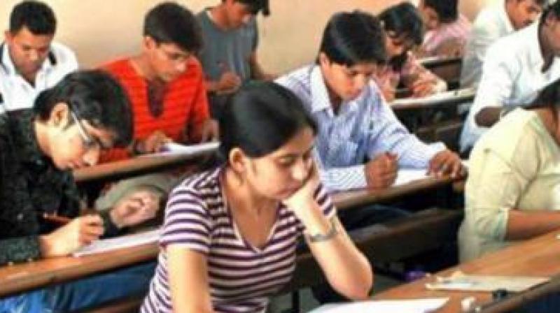 Exam fee raises from 20 to 400 rupees ... | परीक्षा शुल्क २० वरून ४०० रुपयांवर...