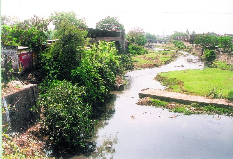 Final phase of approval of Nag river pollution eradication project | नाग नदी प्रदूषण निर्मूलन प्रकल्प मंजुरीच्या अंतिम टप्प्यात