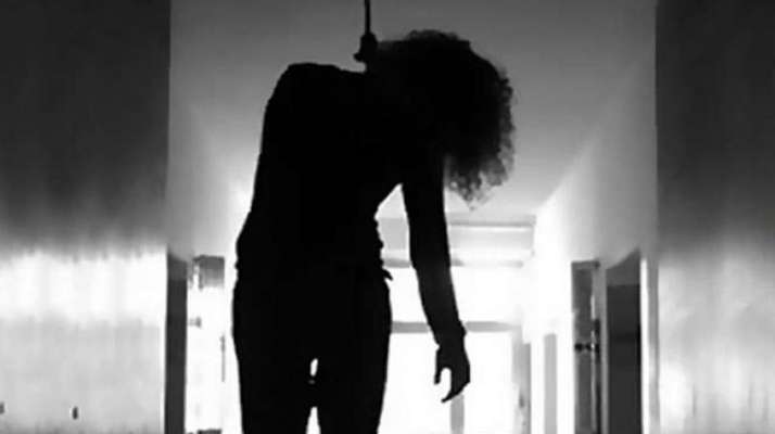 suicide at boyfriends home | प्रियकराच्या घरी घेतला गळफास