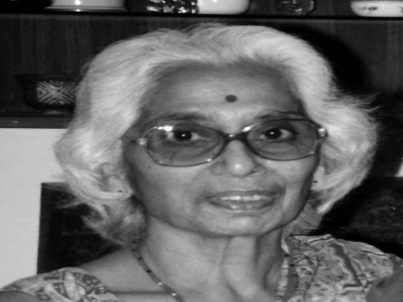 Akashwani's renowned author and writer Sudha Narwane passed away | आकाशवाणीच्या प्रसिद्ध निवेदिका आणि लेखिका सुधा नरवणे यांचे निधन