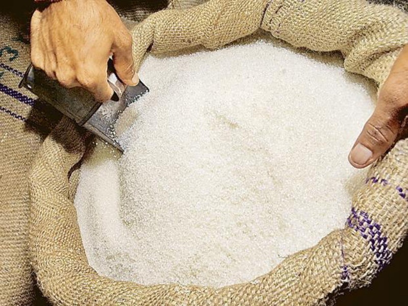 100 lakh tunnes of sugar left in the state | राज्यात शंभर लाख टन साखर शिल्लक
