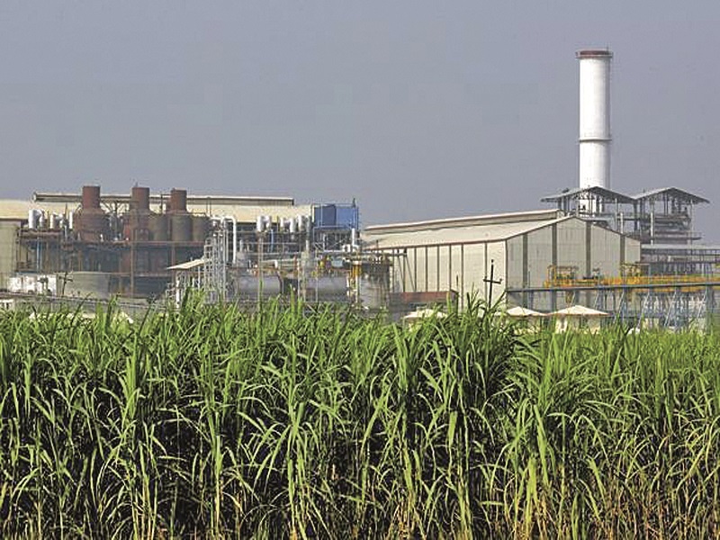 BJP leaders want sugar factories; Secret meeting of manufacturers in town | भाजप नेत्यांच्या साखर कारखान्यांना पॅकेज हवे; नगरमध्ये कारखानदारांची गुप्त बैठक 