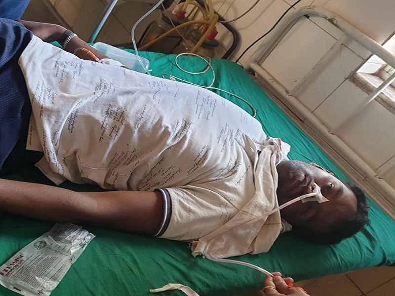 in hingoli civil hospital sewak attempting to suicide | मानसिक त्रासातून जिल्हा रुग्णालयातील सेवकाने केले गोळ्यांचे अतिसेवन