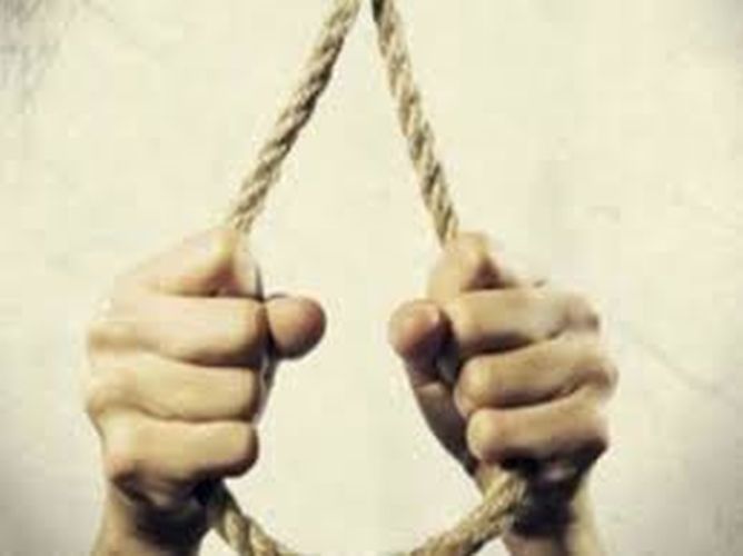 Suicide by strangling the son of a retired ASI | निवृत्त सहायक फौजदाराच्या मुलाची गळफास लावून आत्महत्या