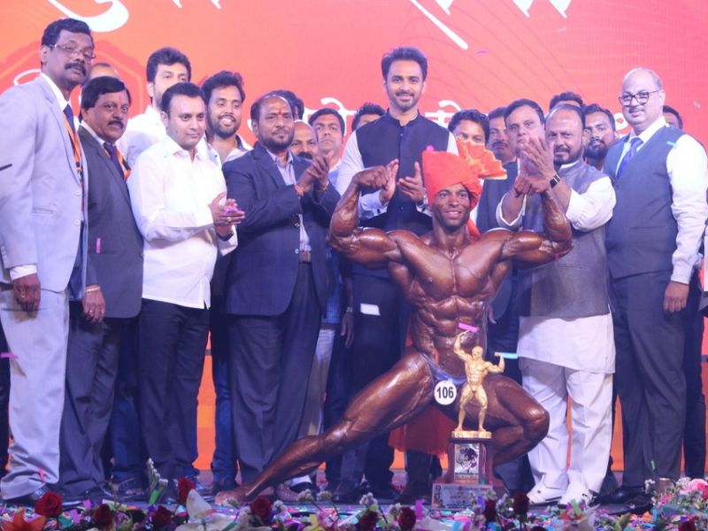 Sujal Palankar of Parab Fitness win 'Mumbai Shree' | परब फिटनेसचा सुजल पिळणकर ठरला 'मुंबई श्री'