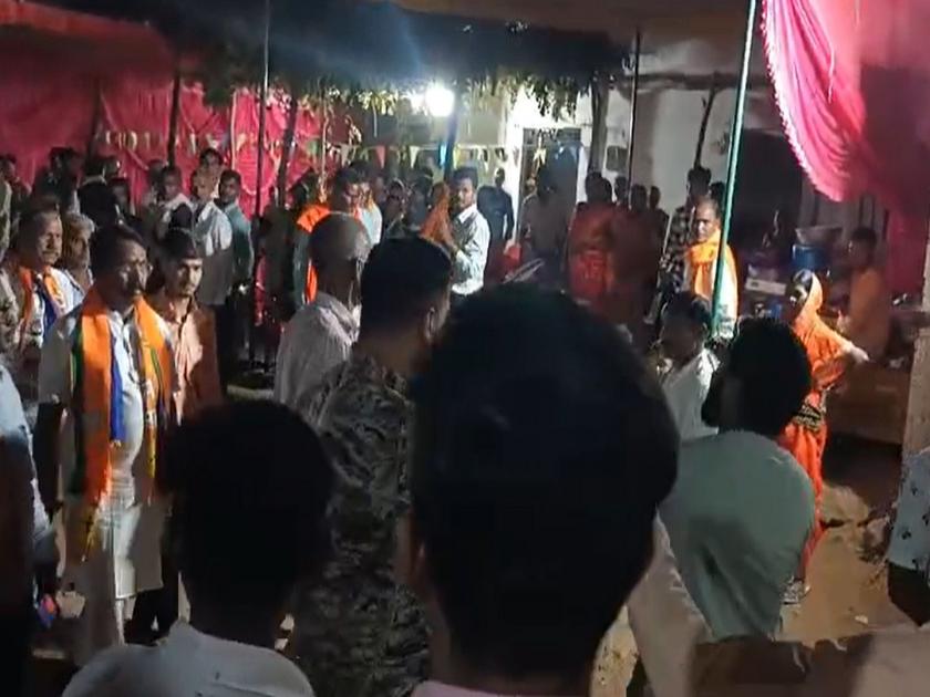 BJP candidate Sunil Mende withdrew without holding the meeting when asked about the electricity issue at Gondia | वीज प्रश्नावर विचारला जाब, सभा न घेताच भाजपा उमेदवार सुनील मेंढें माघारी परतले